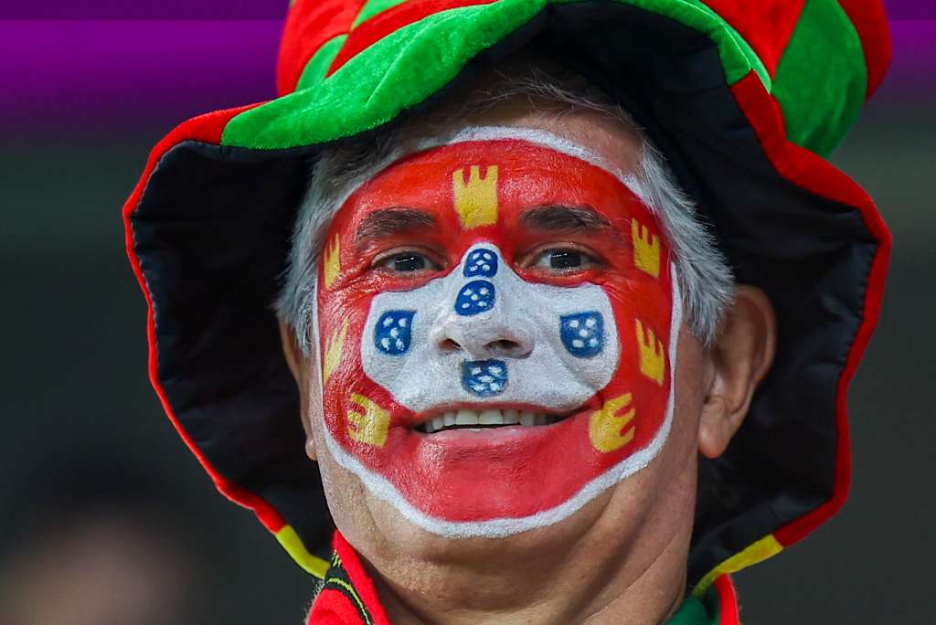 Doha (Qatar), 02/12/2022.- A fan of Portugal before the FIFA World Cup 2022 group H soccer match between South Korea and Portugal at Education City Stadium in Doha, Qatar, 02 December 2022. (Mundial de Fútbol, Corea del Sur, Catar) EFE/EPA/JOSE SENA GOULAO