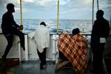 En imágenes: Un día en un barco que rescata migrantes en el Mediterráneo