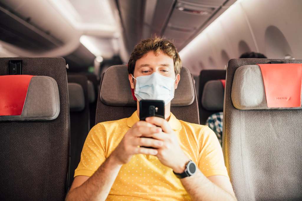 • Las tres cabinas del A-350 ofrecen una serie de prestaciones que mejoran la experiencia del cliente a bordo tales como: wi-fi de alta velocidad, mayor sensación de espacio o un avanzado sistema de renovación del aire en cabina, entre otras.