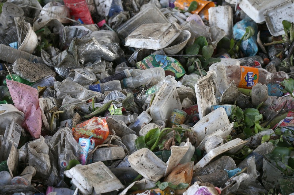 Tailandia genera al año 2 millones de toneladas de residuos plásticos, de los que se recicla el 25 por ciento.