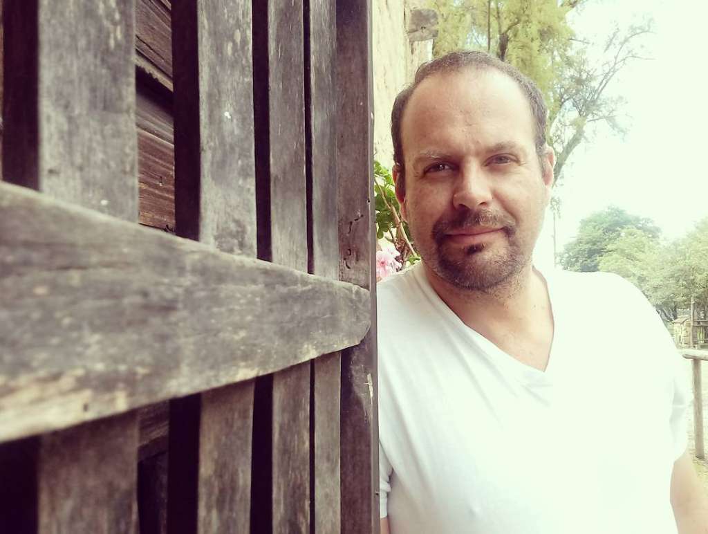 En exclusiva para Vea, el actor de ‘La ley del corazón’ se refirió al duro momento que atraviesa: meses de trámites, negligencias y un fuerte dolor físico, ya que el tumor que padece ha aumentado cinco veces su tamaño. En exclusiva para Vea, el actor de ‘La ley del corazón’ se refirió al duro momento que atraviesa: meses de trámites, negligencias y un fuerte dolor físico, ya que el tumor que padece ha aumentado cinco veces su tamaño.