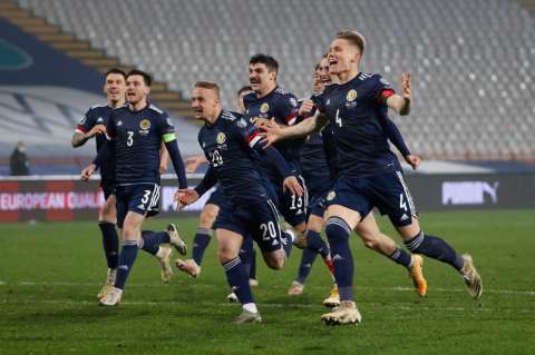 Escocia regresará a una Eurocopa 25 años después y Macedonia debutará
