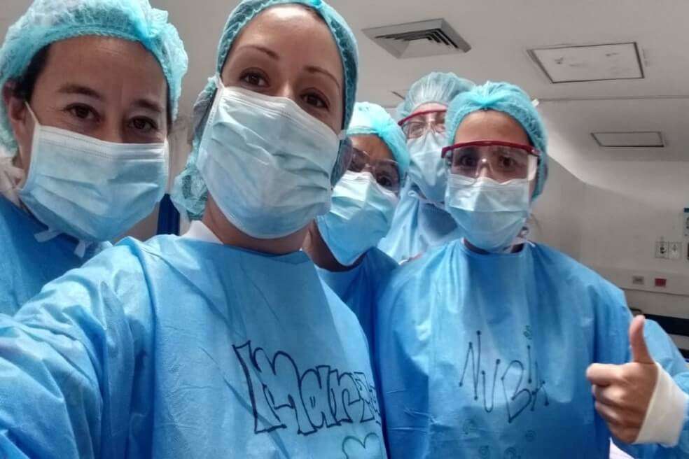 Equipo de enfermeras que atiende junto a la autora, que por motivos personales y laborales no da específicamente algunos datos, como el hospital donde trabaja o sus labores. / Cortesía