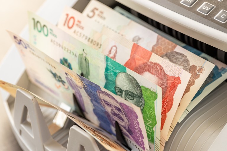¿Qué trabajadores reciben o no la prima de diciembre en 2025?