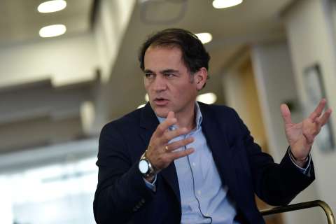 “No podemos tener un modelo laboral análogo”: presidente de Telefónica