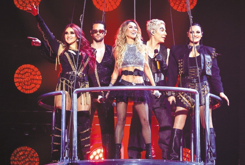 AUSTIN, TEXAS - OCTOBER 01: (L-R) Dulce Maria, Christopher von Uckermann, Anahí, Christian Chávez, and Maite Perroni of RBD perform in concert during the "Soy Rebelde Tour" at Moody Center on October 01, 2023 in Austin, Texas. (Photo by Rick Kern/Getty Images)