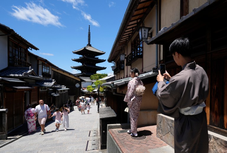 Sismo de magnitud 5,9 sacude el centro de Japón sin riesgo de sunami