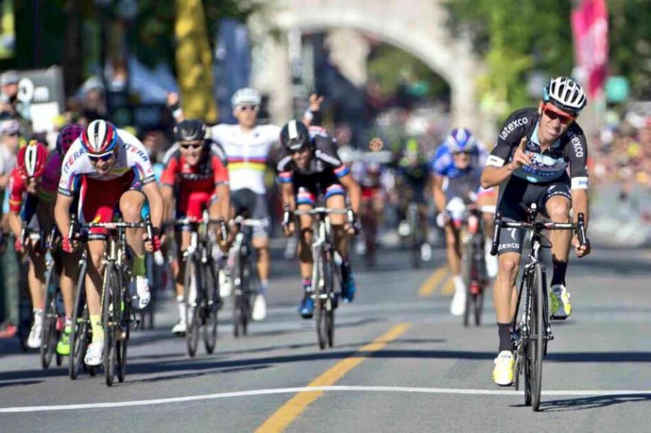 Rigoberto Urán durante su victoria en Québec. Foto: Etixx Quick-Step