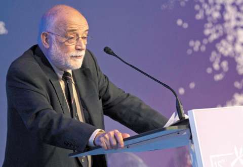 “Los países más pacíficos son los que tienen menos desigualdad”, Arcadi Oliveres