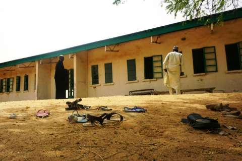 Nigeria confirma desaparición de 110 niñas tras ataque de Boko Haram