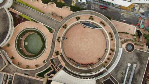 Sobre “Rogelio Salmona, un arquitecto frente a la historia”