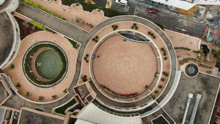 Sobre “Rogelio Salmona, un arquitecto frente a la historia”