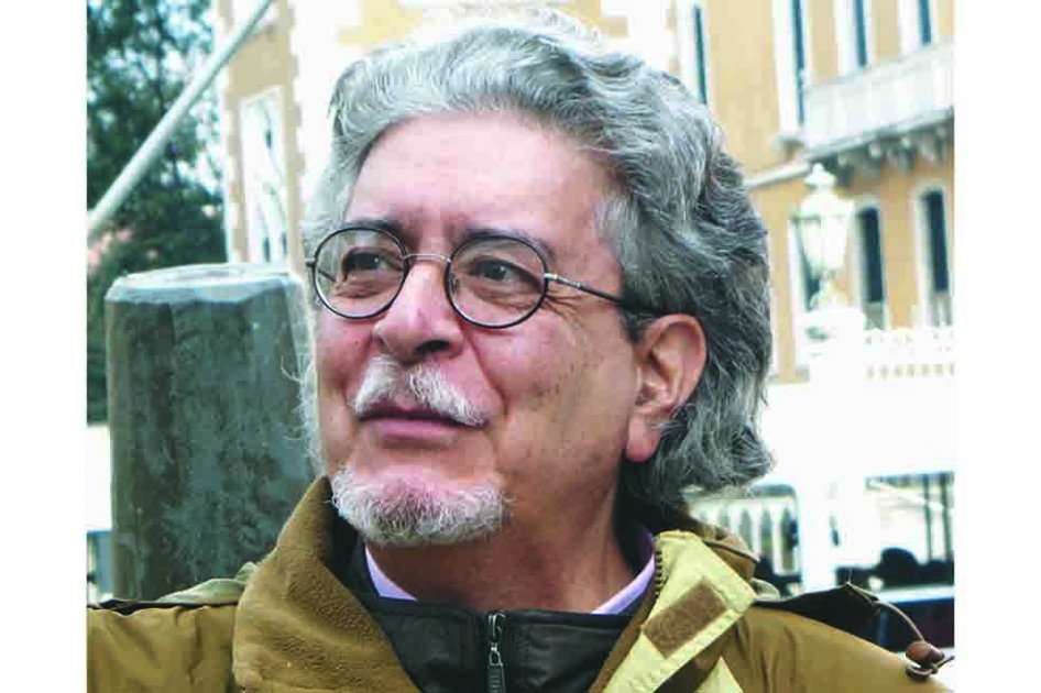 Ricardo Cano Gaviria ejerce labores literarias en Ediciones Igitur. / Rosa Lentini