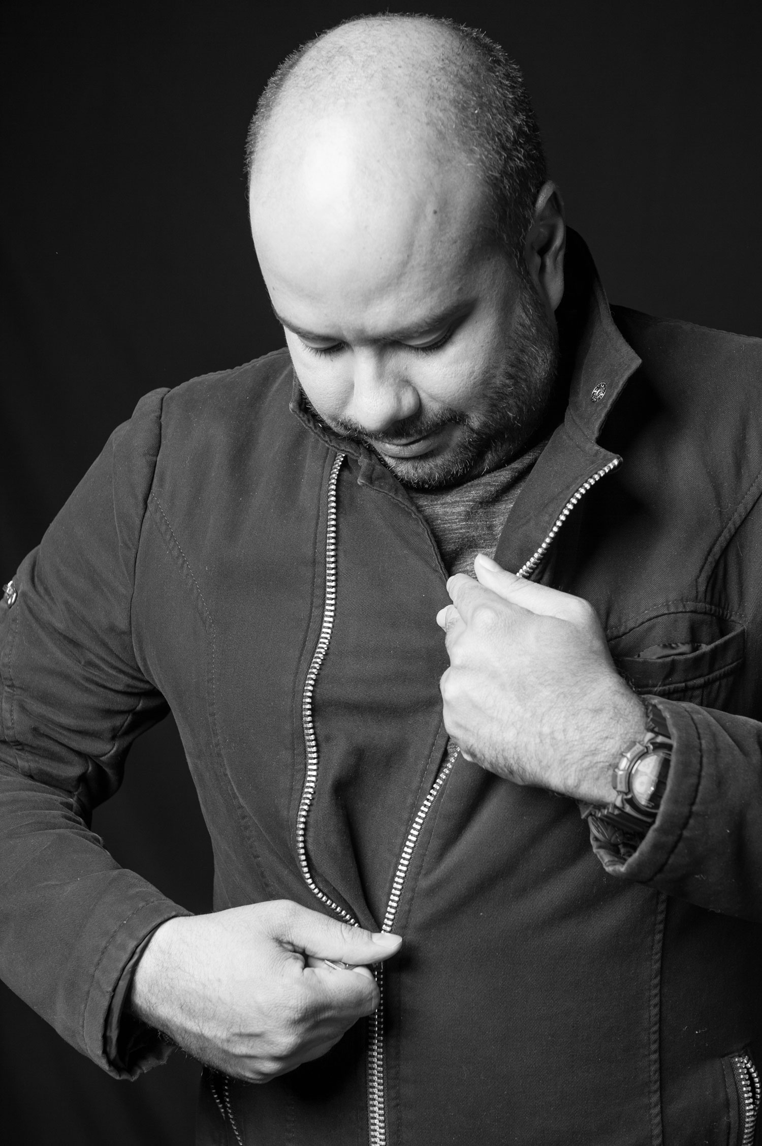 ¿Con qué personaje del cine se identifica?Con el que interpreta Elia Suleiman, el director palestino, en todas sus películas.