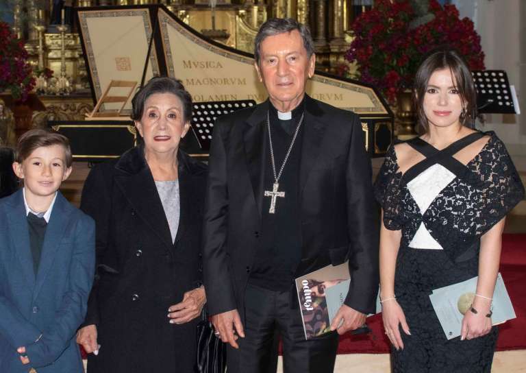 Salvador Garcí Piotrowski, María Consuelo Orjuela de Piotrowski, Cardenal Rubén Salazar Gómez, Olenka