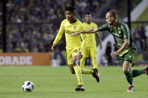 Wilmar Barrios sufrió un desgarro en su pierna derecha