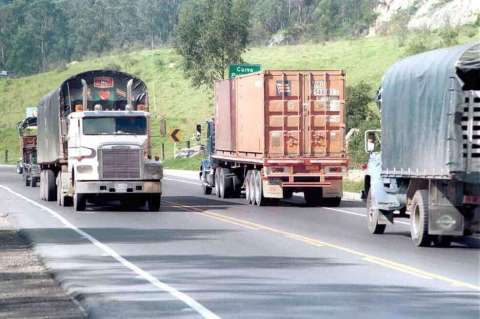 Transportadores, con miedo de transitar vías por amenaza del Eln