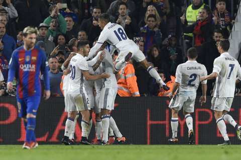 Real Madrid rescató al minuto 90 el empate en el clásico contra Barcelona