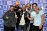 Cantantes celebraron el aniversario de compañía de la industria de la música