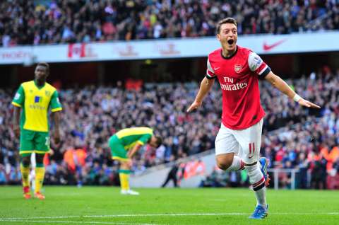 Arsenal ganó, gustó y mantiene el liderato en la Premier League