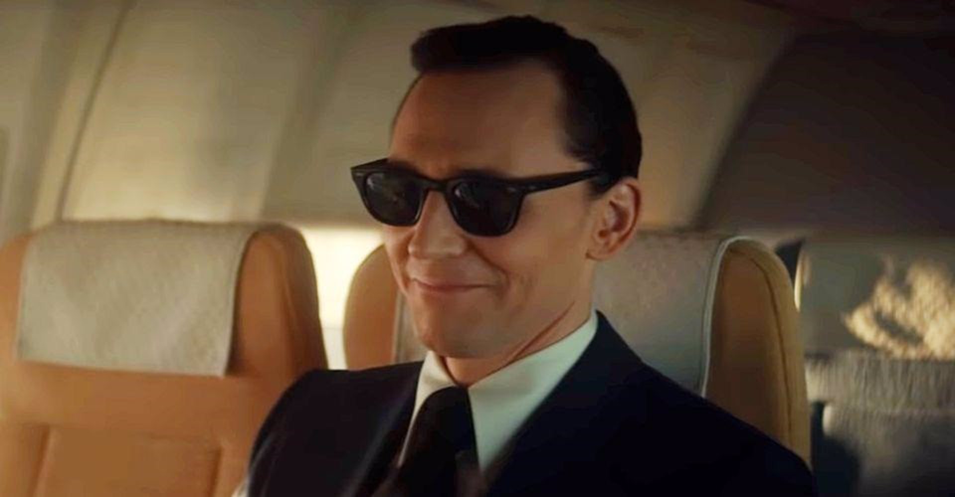 Tom Hiddleston interpreta a Loki.