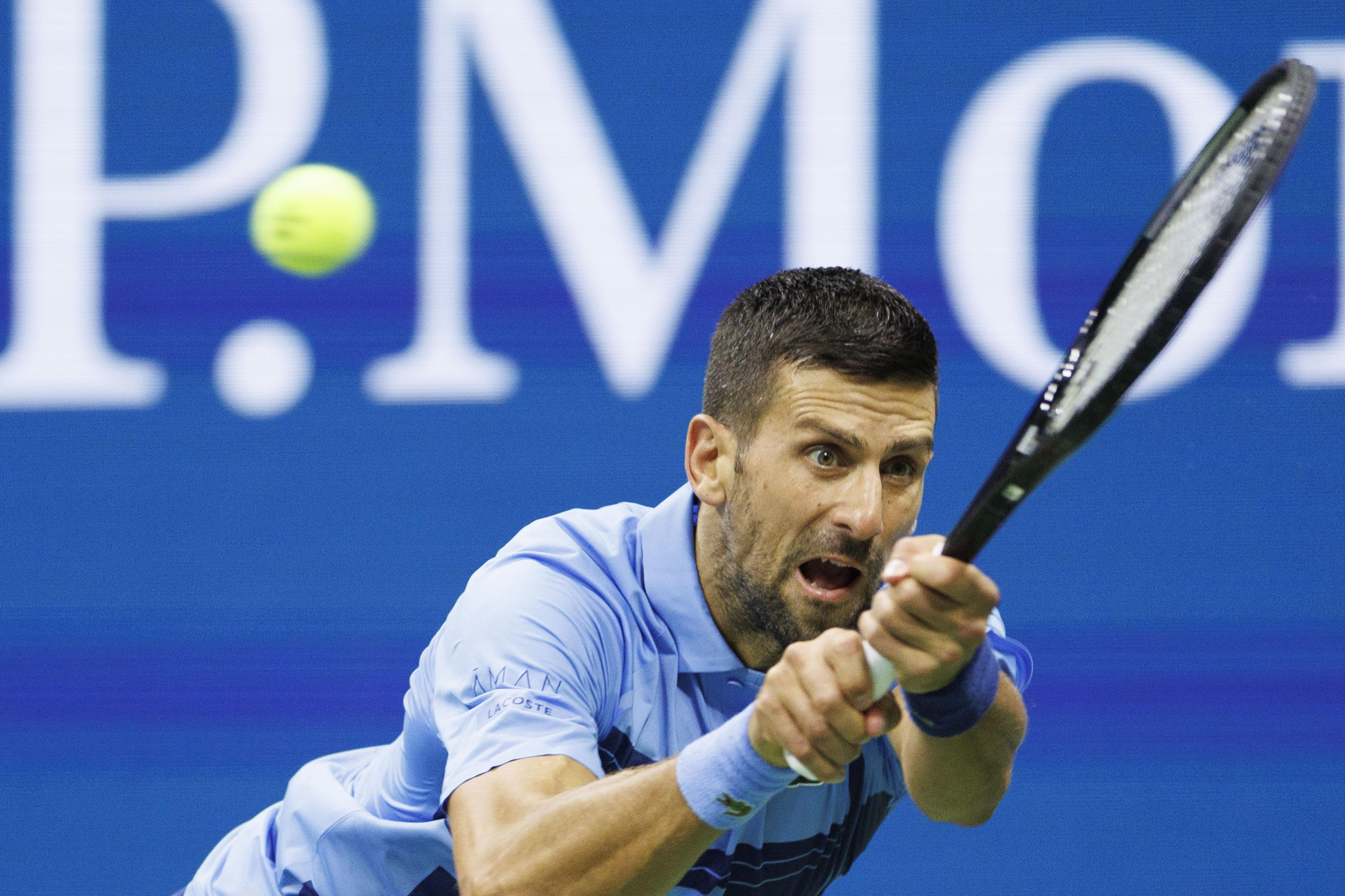 Flushing Meadows (United States), 30/08/2024.- Novak Djokovic of Serbia in action against Alexei Popyrin of Australia, during their third round match of the US Open Tennis Championships at the USTA Billie Jean King National Tennis Center in Flushing Meadows, New York, USA, 30 August 2024. The US Open tournament runs from 26 August through 08 September. (Tenis, Nueva York) EFE/EPA/CJ GUNTHER