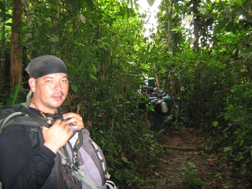 Alexander Rivera durante sus años como erradicador de cultivos ilícitos en Colombia.