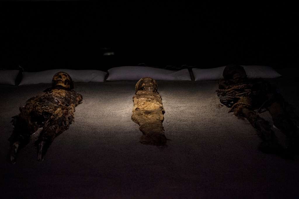 Momias de la cultura Chinchorro se exhiben en el museo arqueológico San Miguel de Azapa en Camarones, Arica, Chile, el 24 de marzo de 2022