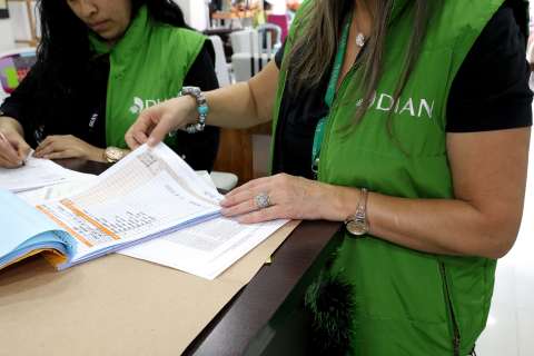 DIAN meterá en cintura a los principales corredores del comercio