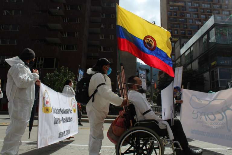 El Paro Nacional inicia hoy 19 de noviembre, y se esperan más manifestaciones el sábado 21 y lunes 23 de noviembre debido a la conmemoración de la muerte de Dilan Cruz.