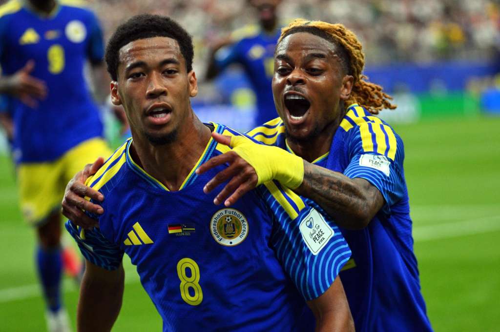 HOUSTON (United States), 14/06/2026.- Livano Comenencia of Curacao (L) celebrates scoring the 1-1 during the FIFA World Cup 2026 group stage match Germany against Curacao, in Houston, USA, 14 June 2026. (Alemania) EFE/EPA/SAM WASSON