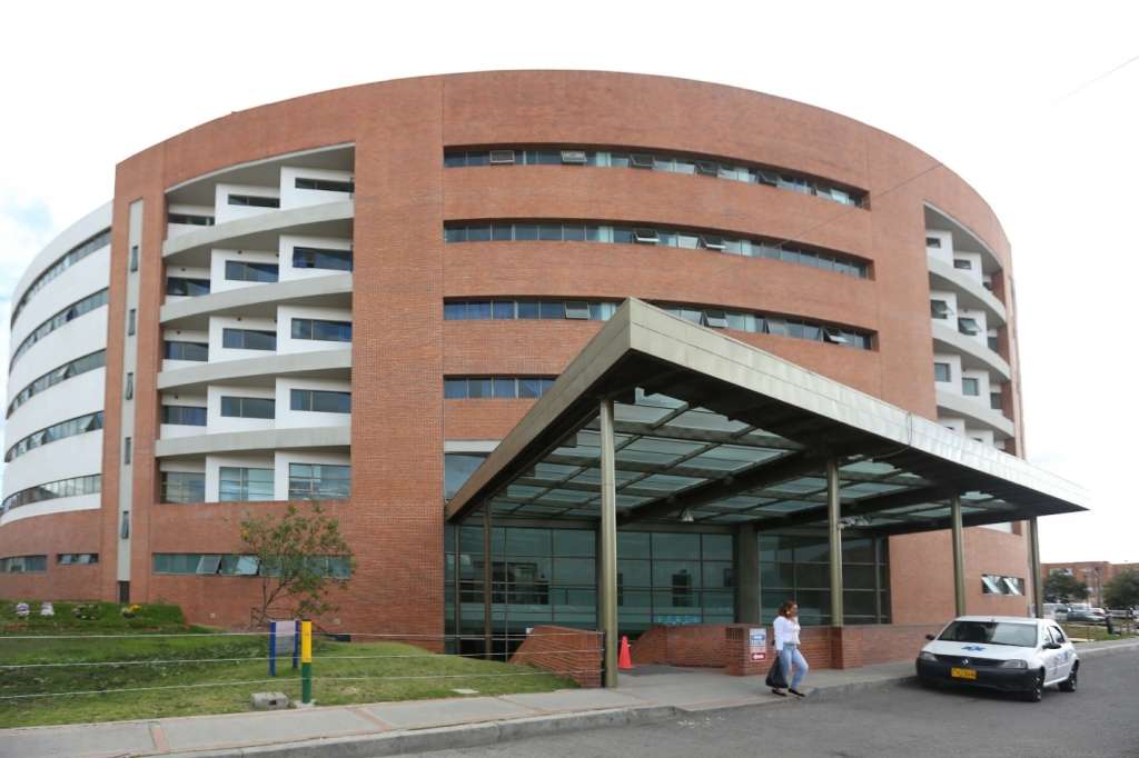 El hospital Cardiovascular es una institución que siempre ha atendido un gran volumen de pacientes, con más de 300 camas distribuidas entre hospitalización adulta y pediátrica.