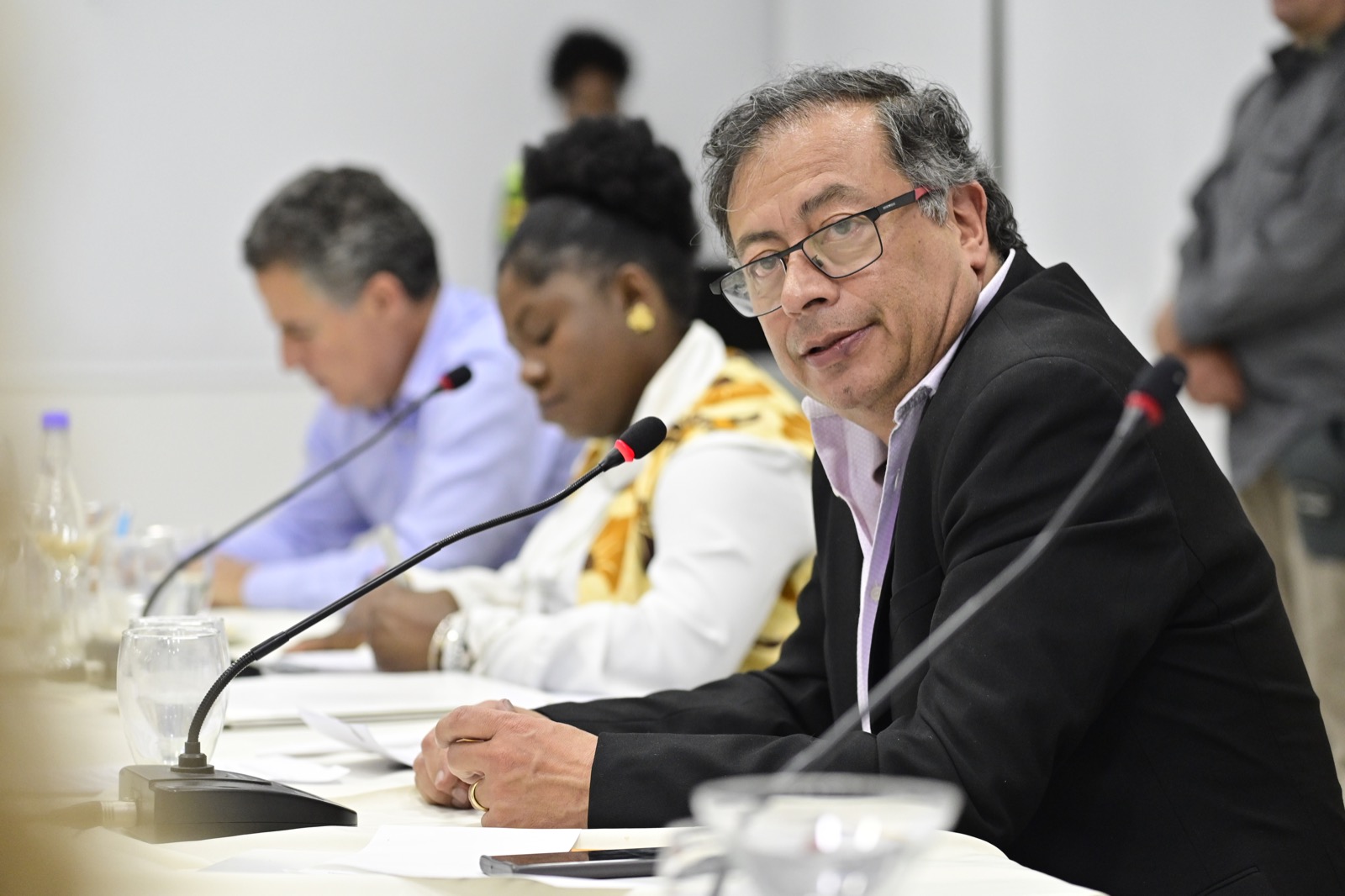 El presidente Gustavo Petro y la vicepresidenta Francia Márquez lideraron este martes un consejo de seguridad de violencia basada en género en Medellín.