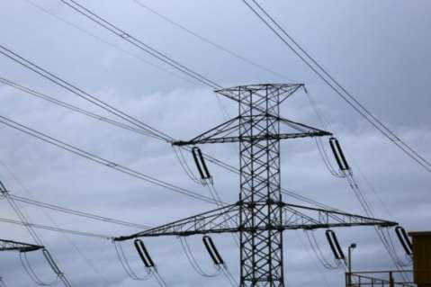 Comercio samario sufre con cinco cortes de luz a la semana