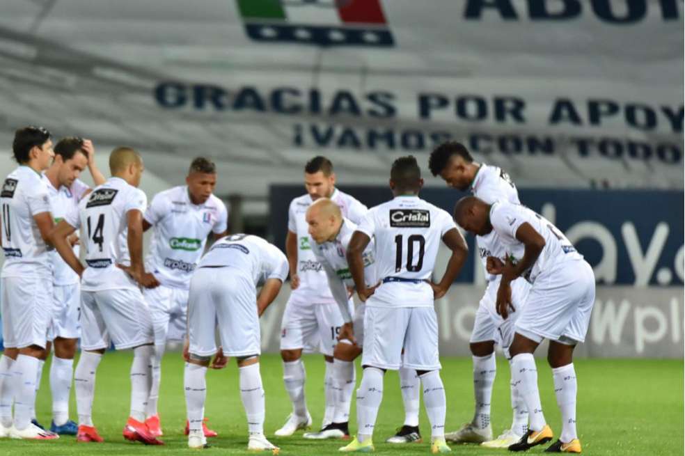Once Caldas tendría 14 jugadores con coronavirus y diez de ellos serían asintomáticos.