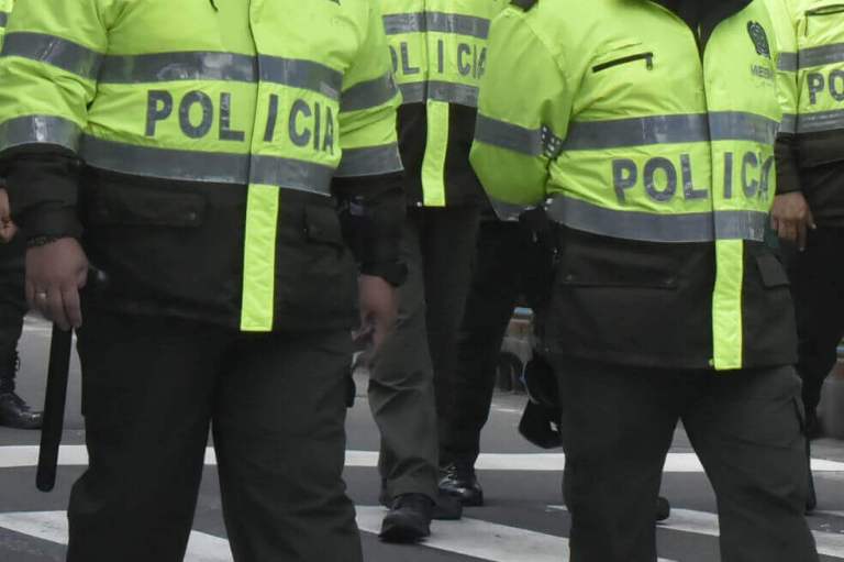 Ladrones disfrazados de policías robaron 772 millones de pesos a un banco en Barranquilla