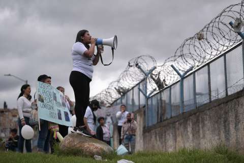 Docentes exigen que se discuta una reforma policial y de los cuerpos de custodia del Estado
