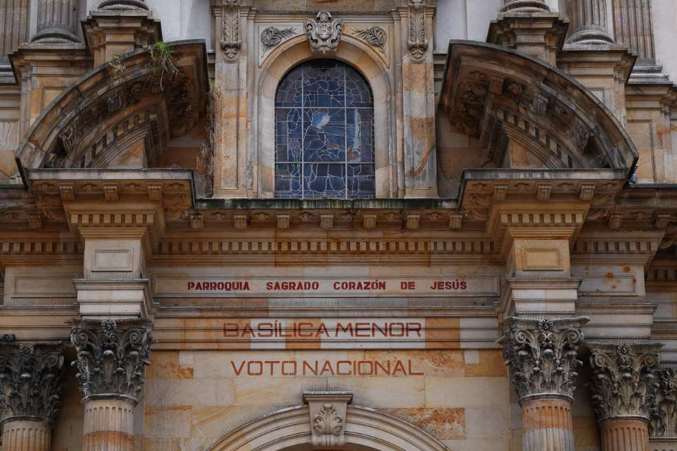 Basílica del Voto Nacional se está cayendo: las obras no avanzan pese a millonaria inversión