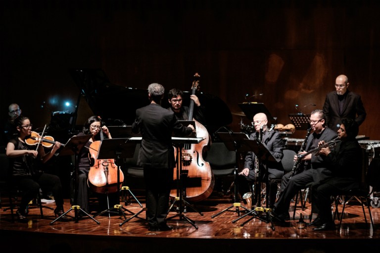 Ensamble Cepromusic, las dos caras de la moneda
