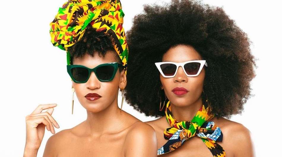 Esta es una firma que honra las raíces afro a través de prendas llenas de color.