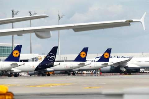 Consejo de Vigilancia de Lufthansa acepta plan de rescate económico para la aerolínea