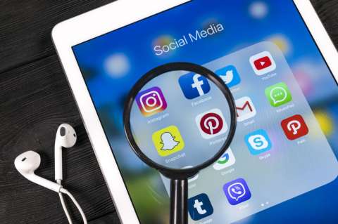 ¿Por qué los jóvenes están cambiando Facebook por Snapchat?