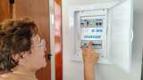 ¿Es malo bajar los tacos de la luz para ahorrar energía?