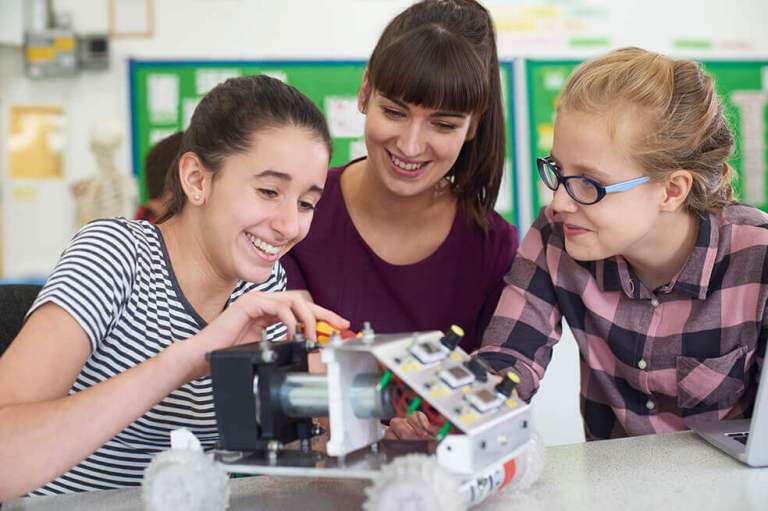 Día Internacional de la Mujer y la Niña en la Ciencia