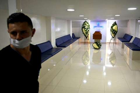 "Ya es hora de tener escenarios de contagio y de mortalidad planeados": funerarias