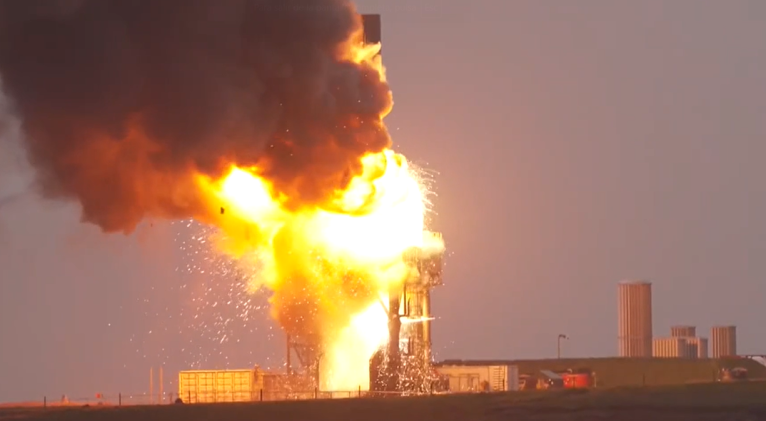 En video: El motor de un cohete explotó durante una prueba de lanzamiento