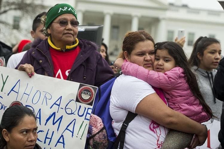 Gobierno de EE.UU. demanda a California por sus leyes pro inmigrantes