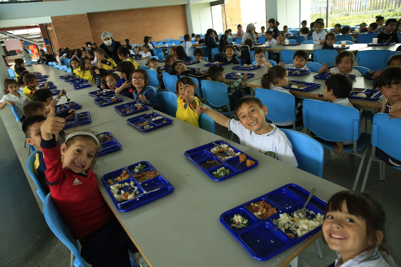 En 2017 la cobertura del programa de alimentación escolar se extendió a 4,1 millones de estudiantes y en 2019 se amplió hasta llegar a 5,6 millones en 2019 (68% de la matrícula oficial). / El Espectador