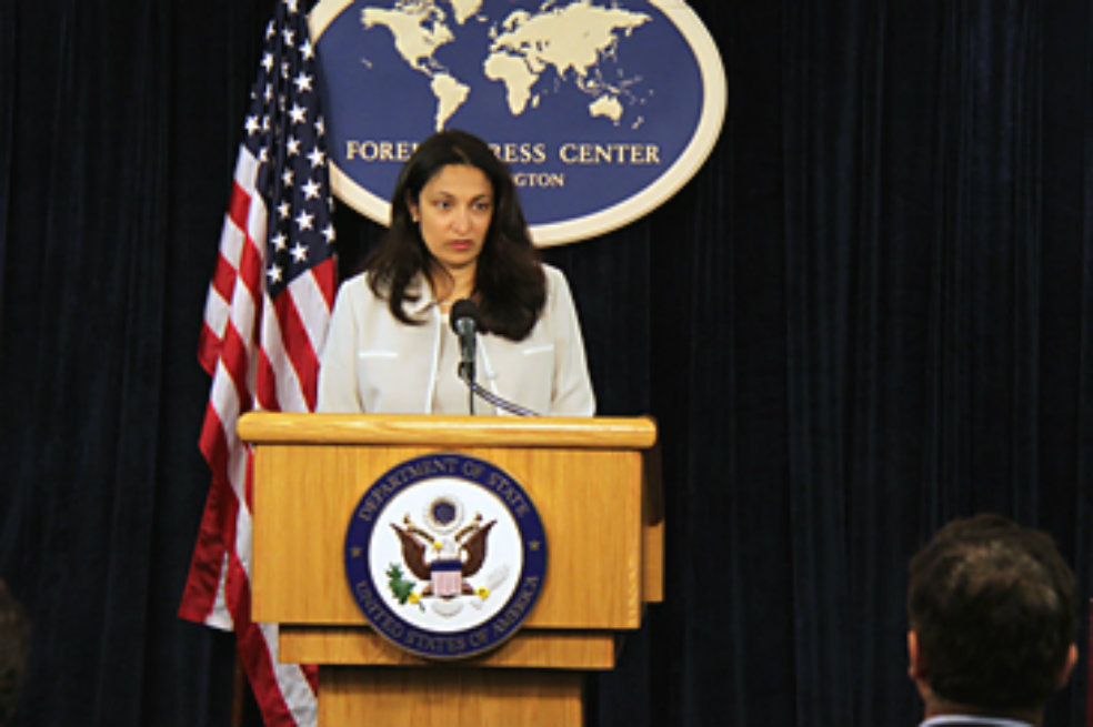 Uzra Zeya ofrece una rueda de prensa en Washington. / Departamento de Estado