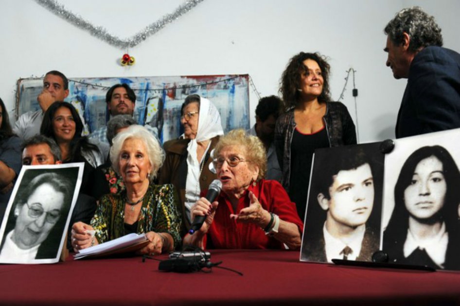 Estela de Carlotto (izquierda), presidenta de las Abuelas de la Plaza de Mayo/ Archivo AFP - Referencia